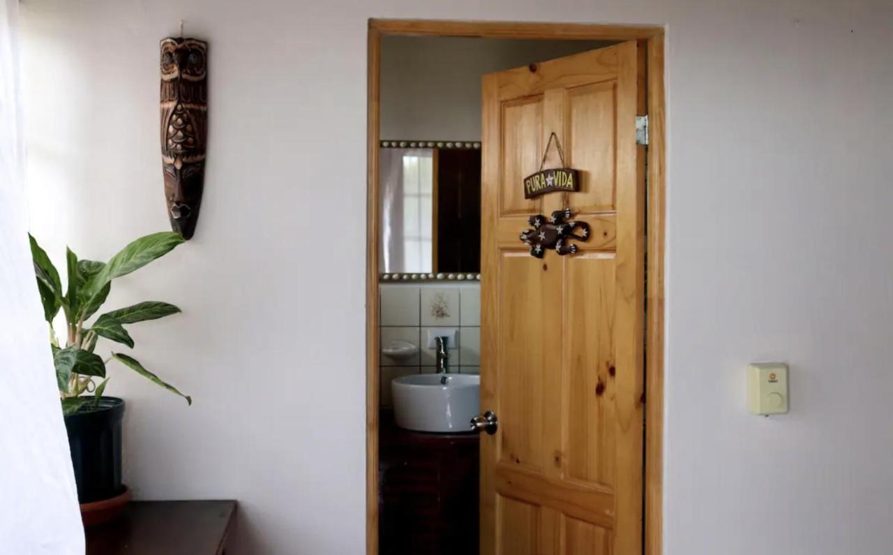 Casa Geraldo Bed & Breakfast Мануел Антонио Екстериор снимка
